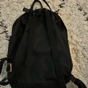 Fjallraven | Bags | Fjallraven Kanken Backpack Black Price  display picture 2